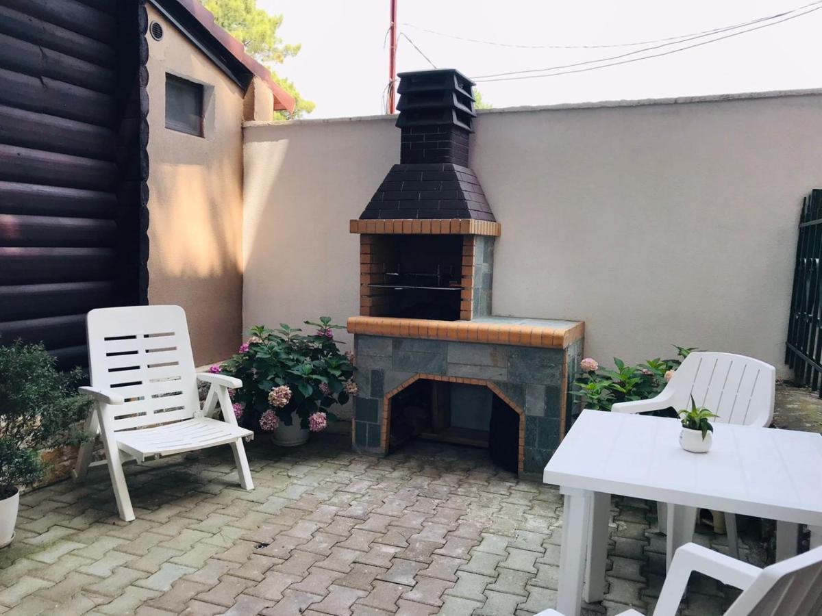 Vila Lulebore Velipojë Exterior foto